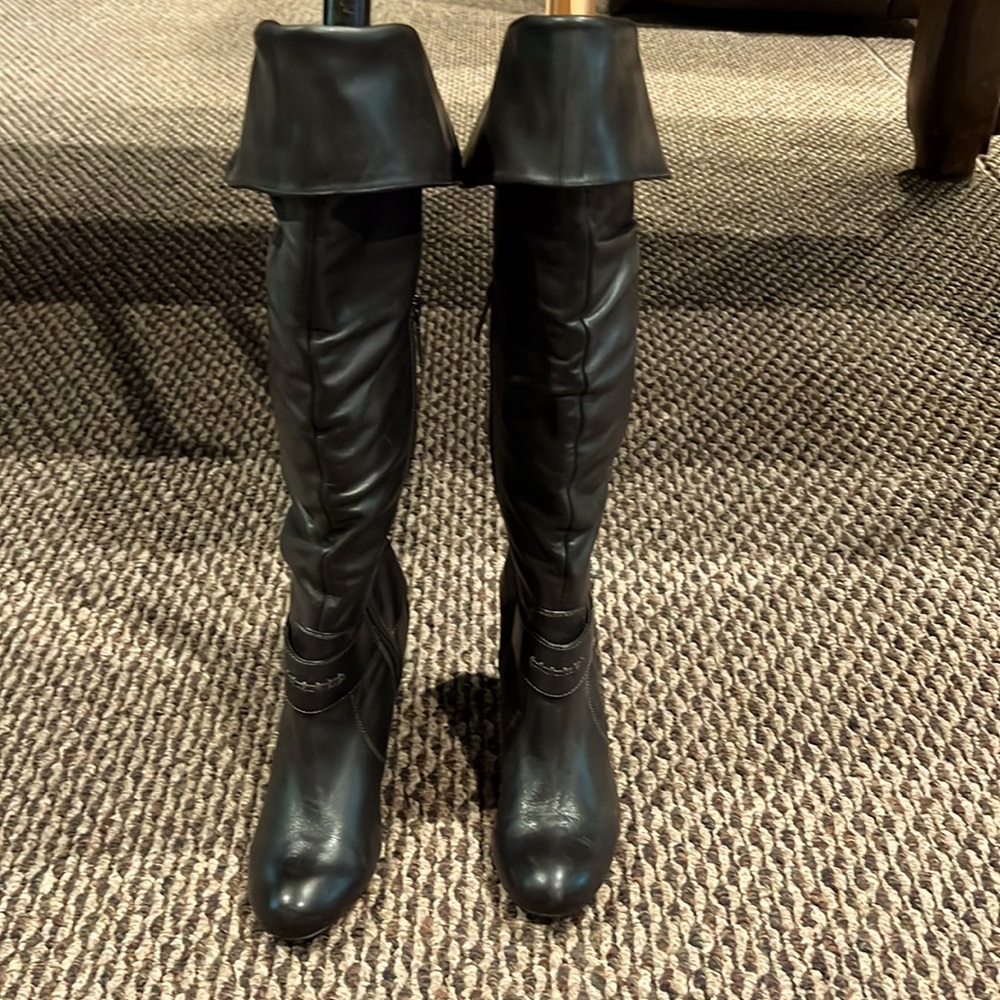 Blondo Canada High heel Black soft Leather Boot with winter traction.